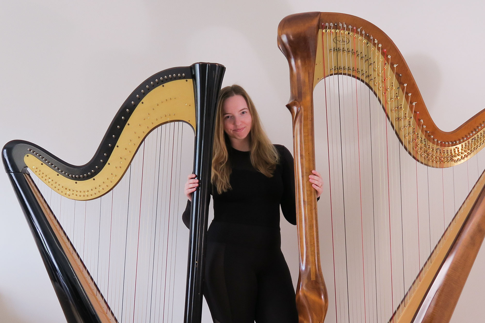 Hannah Warren - Ottawa-Based Harpist